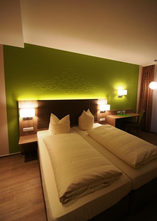 Landhotel Im Klostereck Strubel-Roos Flonheim Ruang foto
