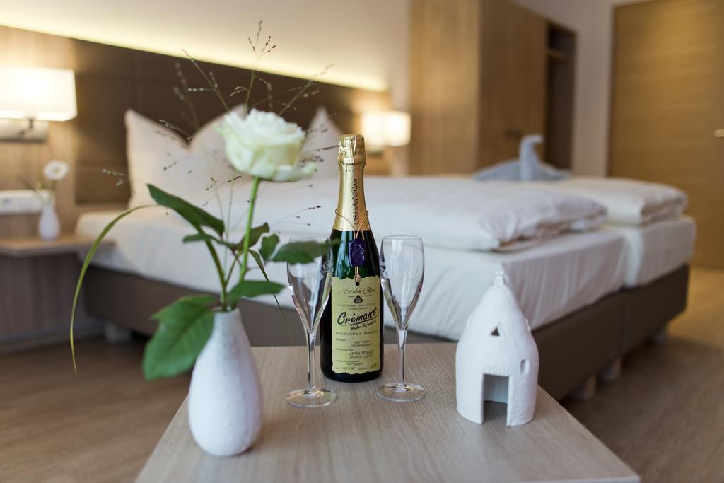 Landhotel Im Klostereck Strubel-Roos Flonheim Bagian luar foto